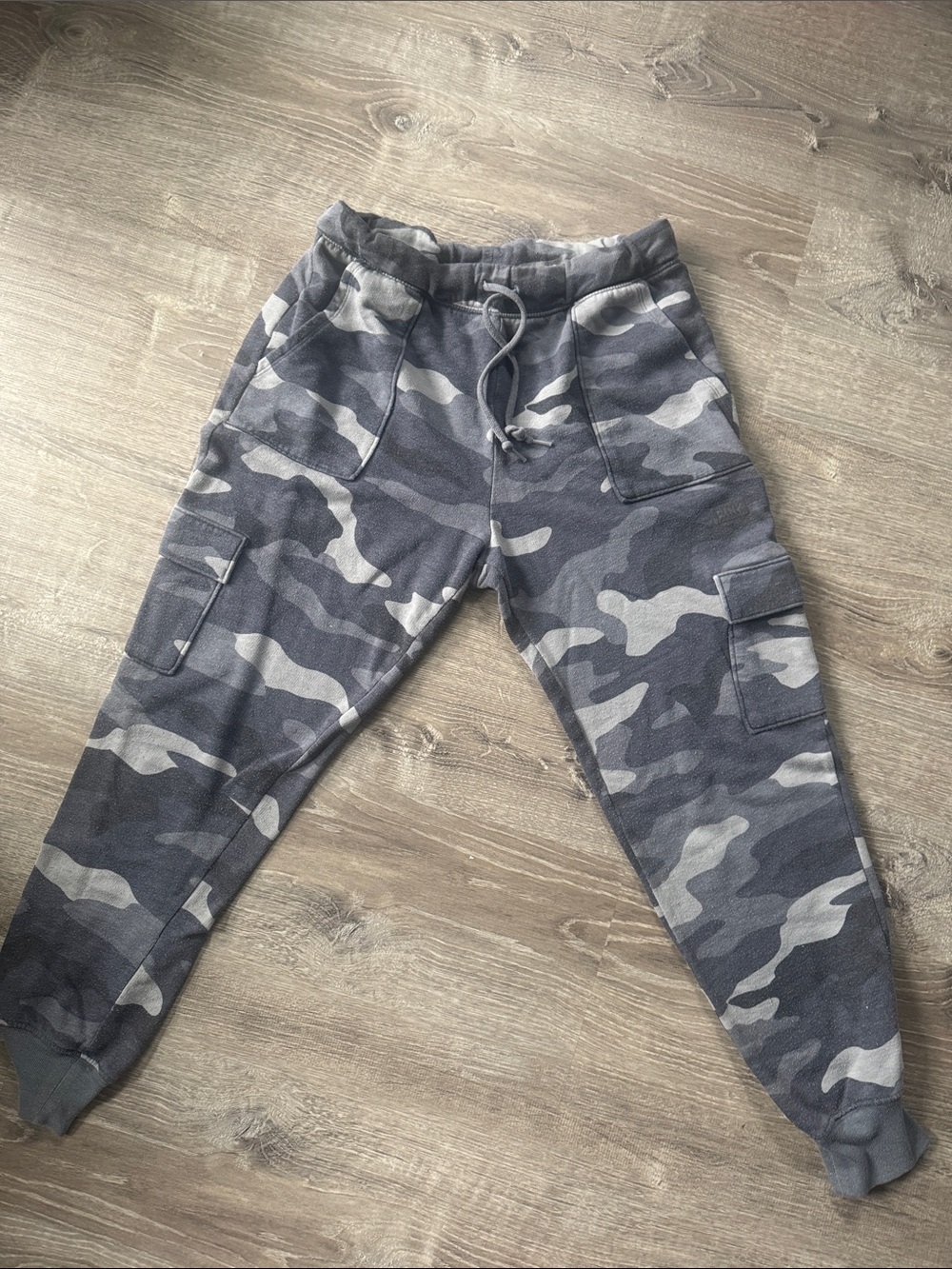 PINK Victoria's Secret Gray Camo Cargo Joggers